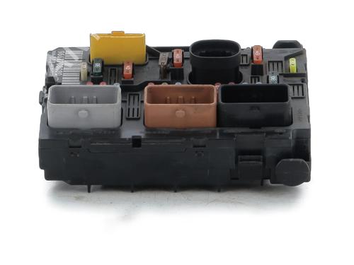 Used Fuse box Fuse box 33685489 33685489