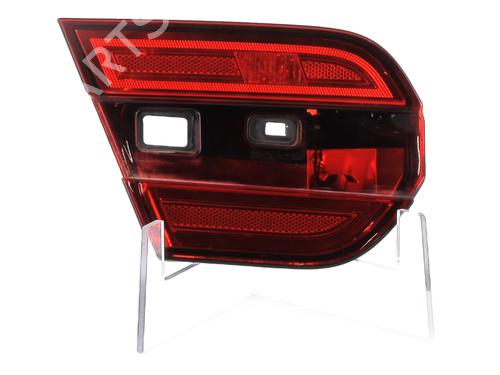 Feu de coffre gauche JAGUAR XF I (X250) 2.2 D (190 hp) 31867122