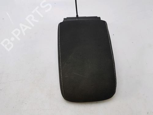 Used Armrest / Center console VW GOLF VII (5G1, BQ1, BE1, BE2) 1.2 TSI (105 hp) 27915272