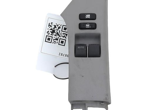 Used Left front window switch TOYOTA YARIS (_P9_) 1.4 D-4D (NLP90_, NLP90R) (90 hp) 12908991