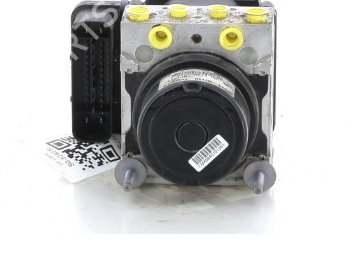 Used ABS pump TOYOTA YARIS (_P13_) 1.4 D (NLP130_, NLP130) (90 hp) 16973828