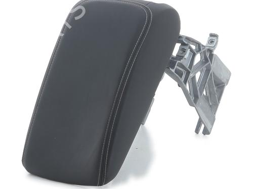 Used Armrest / Center console AUDI A3 Sportback (8VA, 8VF) 2.0 TDI (150 hp) 30957675