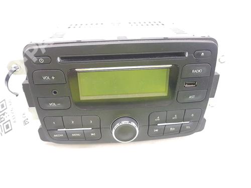 Used Radio Radio DACIA SANDERO II 1.5 dCi 75 / Blue dCi 75 (B8JW, B8M4, B8AH, B8M7, B8M6) (75 hp) 10455690 10455690