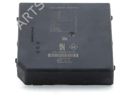 fuse-box-renault-megane-iv-hatchback-b9amn_-2015-33733092 main image