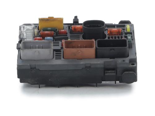 Used Fuse box CITROËN C5 III (RD_) 2.0 HDi (RDRHD8, RDRHDJ, RDRHR8, RDRHRJ) (136 hp) 32131067