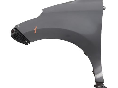 Guarda-lamas esquerdo TOYOTA URBAN CRUISER (_P1_) 1.4 D-4D (NLP110_, NLP110R) (90 hp) 32310475