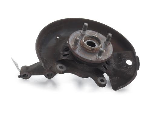 Used Left front steering knuckle TOYOTA YARIS (_P1_) 1.5 (NCP13_, NCP13R) (106 hp) 31844320