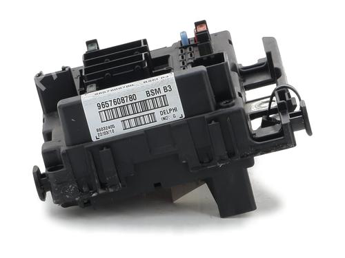 Used Fuse box PEUGEOT 206+ (2L_, 2M_) 1.1 (60 hp) 27914383