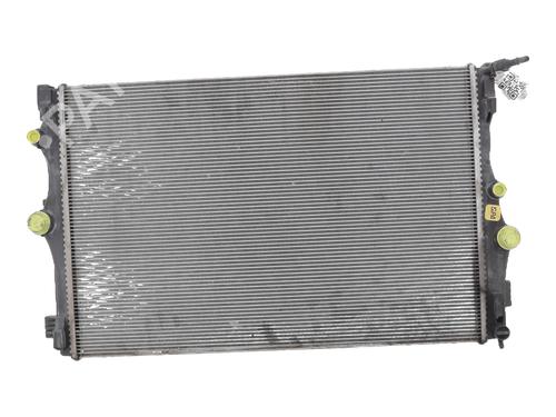 Radiateur à eau Radiateur à eau MERCEDES-BENZ A-CLASS (W177) [2018-2026] 35778391 35778391
