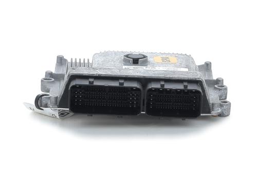 Used Engine control unit (ECU) Engine control unit (ECU) PEUGEOT 2008 II (UD_, US_, UY_, UJ_, UR_, UC_) 1.2 PureTech 130 (USHNS, URHNS) (130 hp) 32040103 32040103