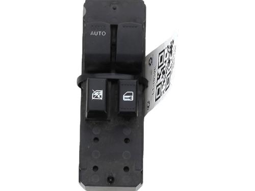 Used Left front window switch SUZUKI SWIFT III (MZ, EZ) 1.3 (RS413, ZC11S) (92 hp) 32180858