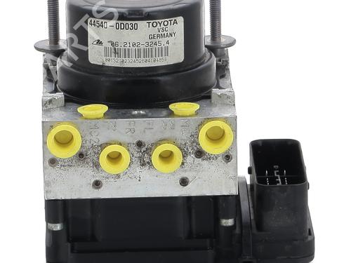 ABS Bremseaggregat TOYOTA YARIS (_P13_) 1.3 (NSP130_, NSP130) | BP29931444M43