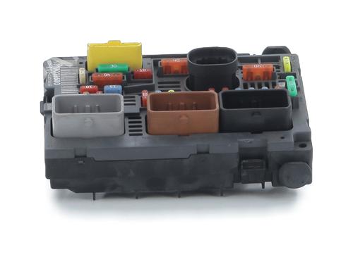 fuse-box-peugeot-3008-i-mpv-0u_-2009-2010-2011-2012-2013-2014-2015-2016-2017-32333942 main image
