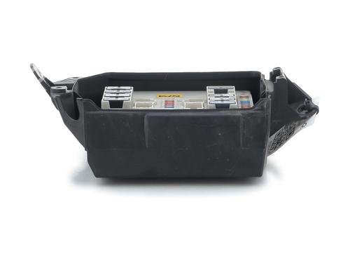 Used Fuse box RENAULT CLIO III (BR0/1, CR0/1) 1.5 dCi (BR17, CR17) (86 hp) 33190357