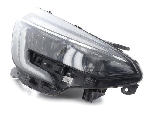 Phare droit RENAULT CLIO V (B7_) 1.6 E-TECH 140 (B7MU) (140 hp) 31876381