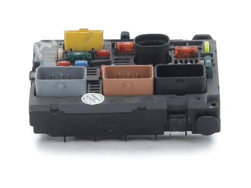 Used Fuse box PEUGEOT 308 SW I (4E_, 4H_) 1.6 HDi (112 hp) 30957907