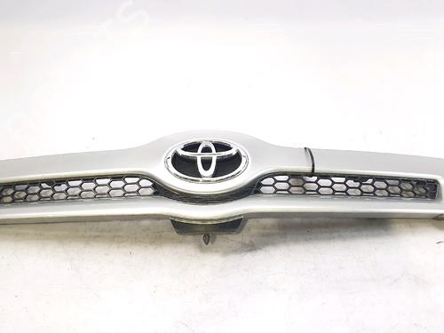 Used Grille TOYOTA COROLLA Verso (ZER_, ZZE12_, R1_) 2.2 D-4D (AUR10_, AUR10R) (136 hp) 29111646