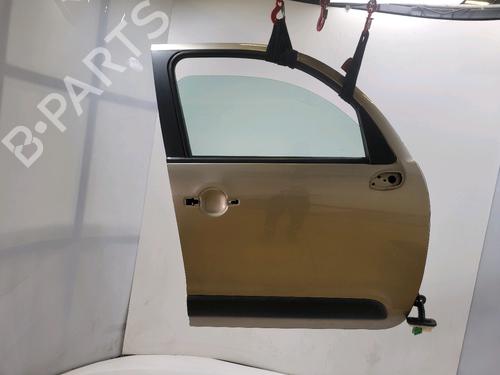 Used Right front door Right front door 38031557 38031557