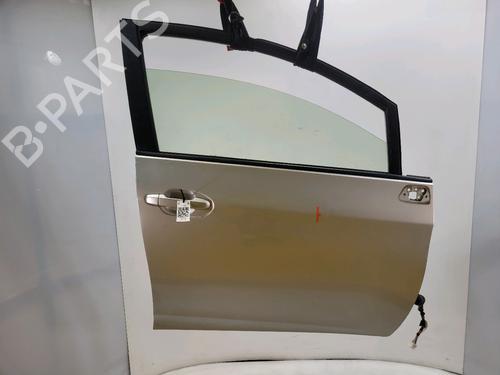 Dør højre fortil TOYOTA VERSO S (_P12_) 1.33 (NSP120_) (99 hp) 31122286