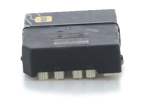 fuse-box-renault-megane-iii-hatchback-bz01_-b3_-2008-32278673 main image