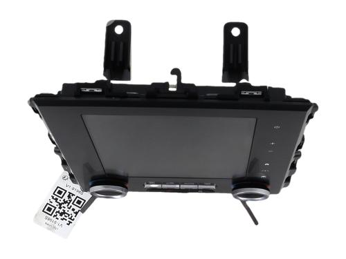 display-monitor-renault-megane-iv-hatchback-b9amn_-2015-37599804 main image