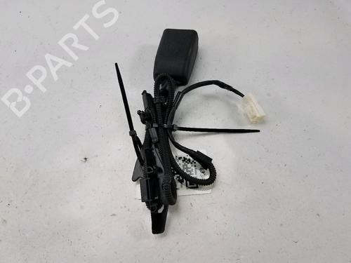 Used Seat buckle TOYOTA YARIS (_P13_) 1.5 Hybrid (NHP130_, NHP130) (101 hp) 27915931