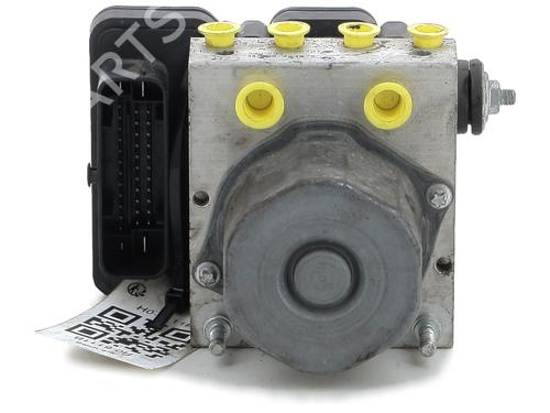 Used ABS pump MERCEDES-BENZ GLA-CLASS (X156) GLA 200 (156.943) (156 hp) 26670931