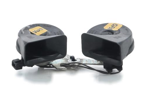 Toeter RENAULT CLIO III (BR0/1, CR0/1) 1.2 16V (BR02, BR0J, BR11, CR02, CR0J, CR11) (75 hp) 31578300