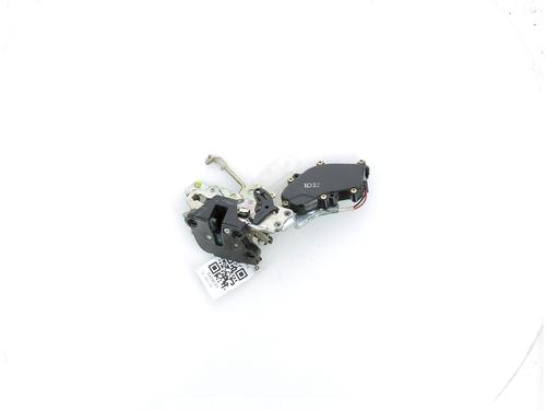 Used Rear left lock SUZUKI GRAND VITARA I (FT, HT) 2.0 TD 4x4 (SQ420D) (87 hp) 16969315