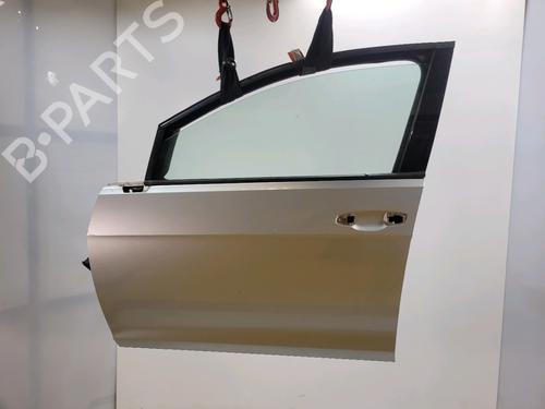 Used Left front door VW GOLF VII (5G1, BQ1, BE1, BE2) 1.6 TDI (105 hp) 29416817