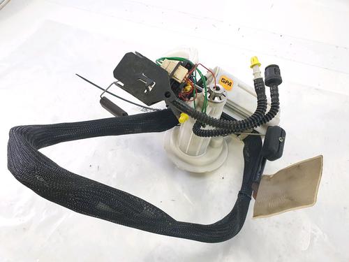 Used Fuel pump BMW 5 (E60) M5 (507 hp) 27333614