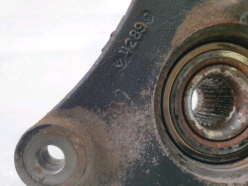 Right front steering knuckle CHRYSLER PT CRUISER (PT_) 2.2 CRD | BP27333460M26 