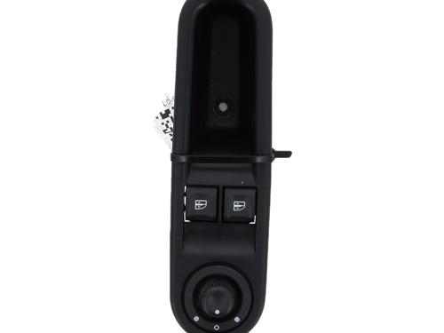 Used Left front window switch RENAULT TWINGO III (BCM_, BCA_) 0.9 TCe 90 (BCM9, BCM2) (90 hp) 28182013
