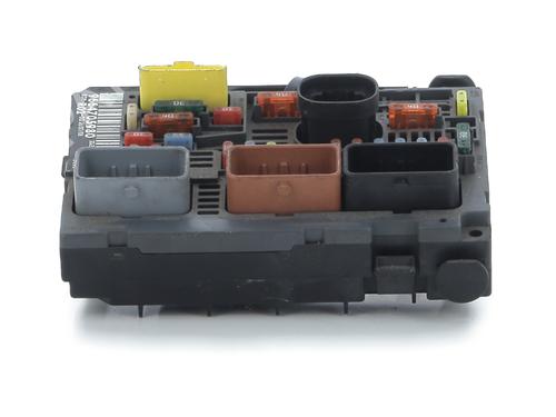 fuse-box-citroen-c5-iii-break-rw_-2008-2009-2010-2011-2012-2013-2014-2015-2016-2017-31578196 main image