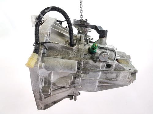 gearbox-dacia-duster-hs_-2010-2011-2012-2013-2014-2015-2016-2017-2018-39633687 main image