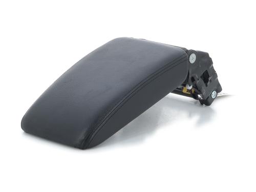 Used Armrest / Center console VW SCIROCCO III (137, 138) 1.4 TSI (160 hp) 33230041