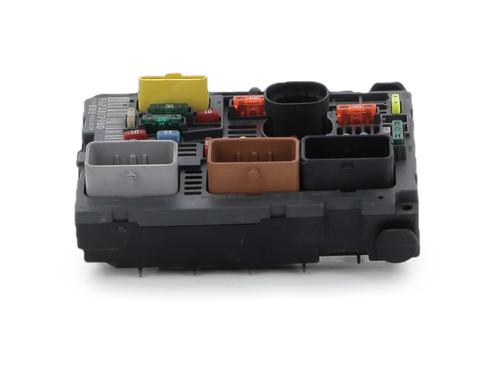 Used Fuse box Fuse box 36877354 36877354