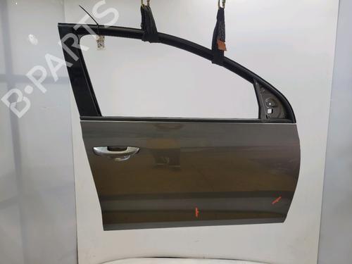 Used Right front door VW GOLF VI (5K1) 1.6 TDI (105 hp) 29381908