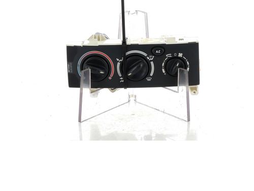 Used Climate control RENAULT MEGANE I (BA0/1_) 1.6 e (BA0F, BA0S) (90 hp) 18022059