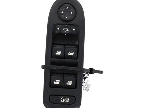 Used Left front window switch Left front window switch PEUGEOT 308 I (4A_, 4C_) 1.6 HDi (112 hp) 33753895 33753895
