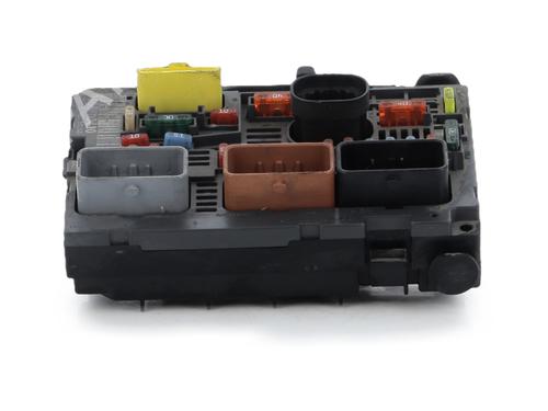 Used Fuse box Fuse box CITROËN BERLINGO MULTISPACE (B9) 1.6 HDi 90 (90 hp) 39899310 39899310