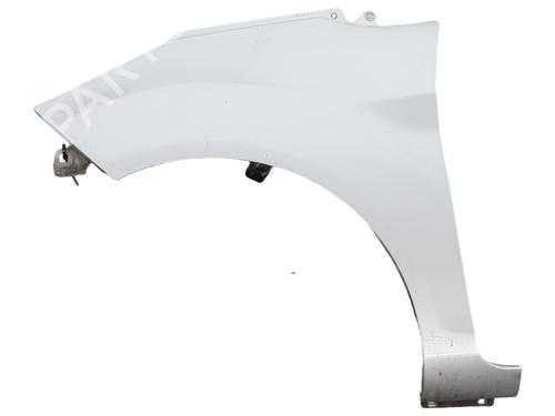 Used Left front fenders FORD FIESTA VI (CB1, CCN) 1.0 EcoBoost (100 hp) 31963261