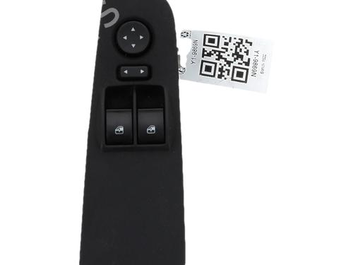 Used Left front window switch Left front window switch FIAT GRANDE PUNTO (199_) 1.3 D Multijet (75 hp) 40035238 40035238