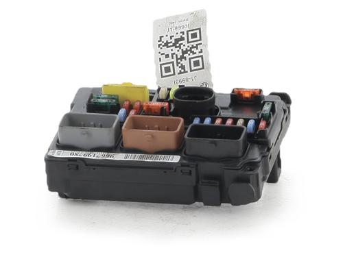 Used Fuse box Fuse box CITROËN C3 II (SC_) 1.4 HDi 70 (SC8HZC, SC8HR0, SC8HP4) (68 hp) 39898273 39898273