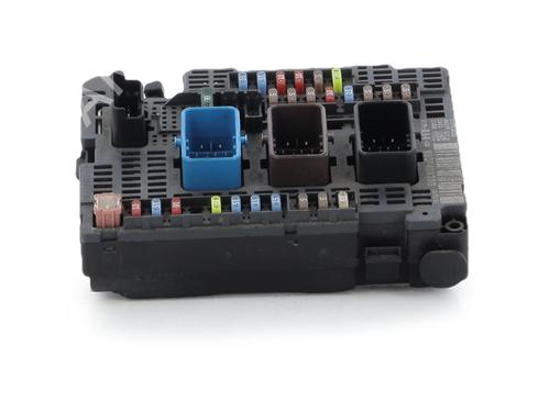 Used Fuse box Fuse box 38767891 38767891