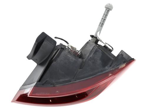 Used Right taillight RENAULT MEGANE IV Hatchback (B9A/M/N_) 1.6 dCi 130 (B9A4) (130 hp) 31079173