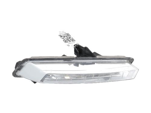 Used Left daytime light Left daytime light 39576673 39576673