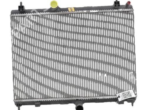 Used Water radiator Water radiator 39576580 39576580