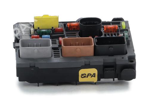Used Fuse box Fuse box PEUGEOT 308 I (4A_, 4C_) 1.6 HDi (112 hp) 34261254 34261254