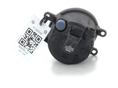 Right front fog light TOYOTA YARIS (_P9_) 1.4 D-4D (NLP90_, NLP90R) | BP32434615C31